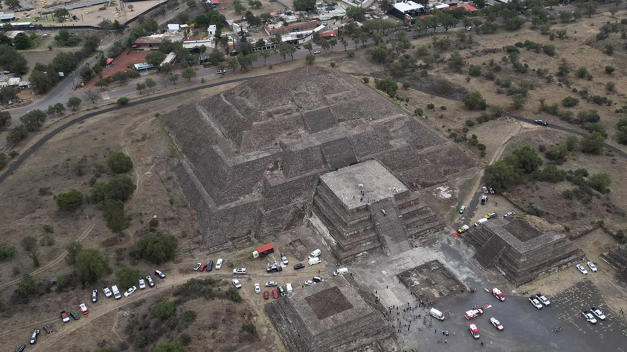 teotihuacan.jpg